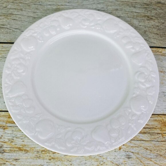 Thomson Pottery FRUIT GARDEN Embossed Fruit White Earthenware Salad Plates Set 4 - Picture 8 of 16